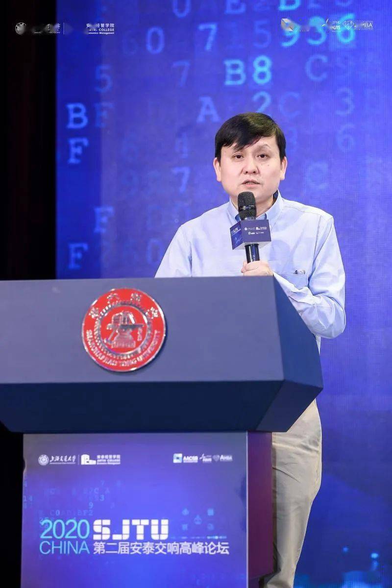张文宏最新疫情判断，全球抗疫形势严峻，中国应对策略成借鉴典范