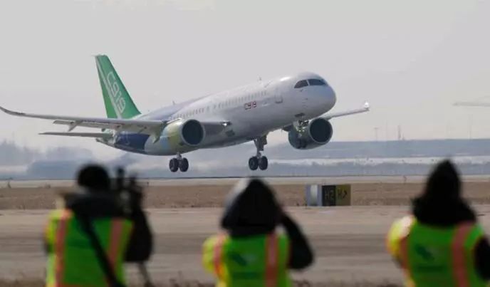 我国最新飞机探索航空科技的新高度
